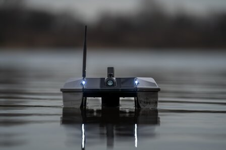 Discover baitboat black &gt; Raymarine Dragonfly &amp; autopilot