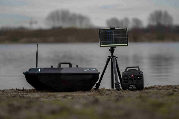Combideal: Discover baitboat (black) > Raymarine Dragonfly & GNSS autopilot set V2 