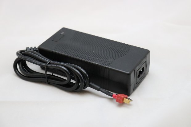 Lithium-ion lader 12,6V 3A